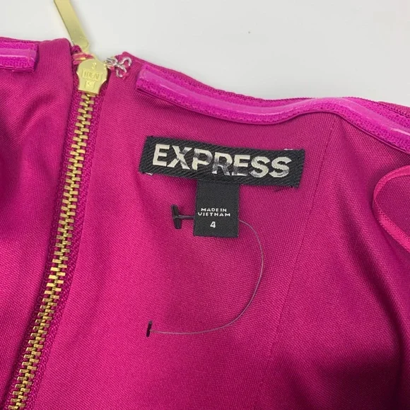 Express‎ Off the Shoulder Crop Top Fuchsia - Picture 7 of 8